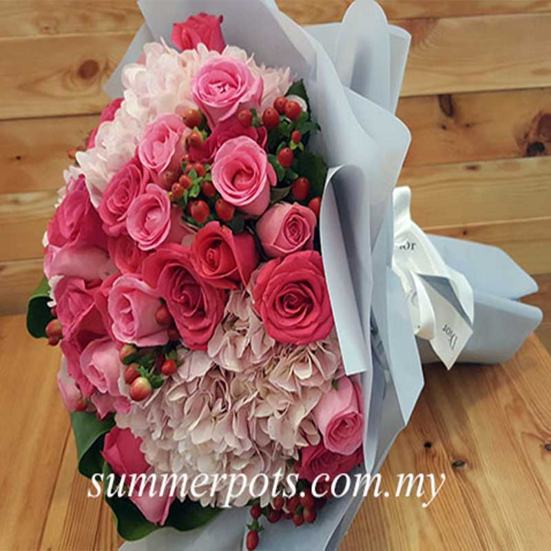 Hydrangea Bouquet 304