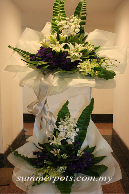 Condolence Stand 104