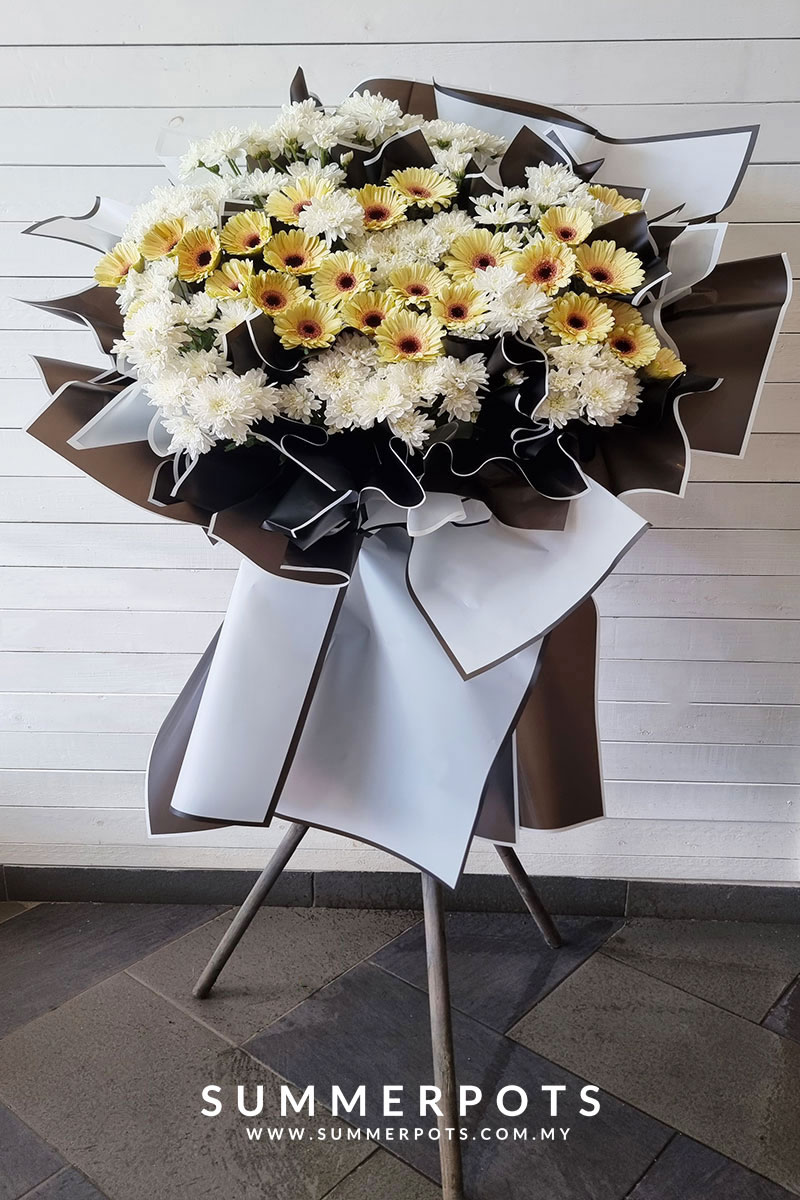 Condolence Stand 255